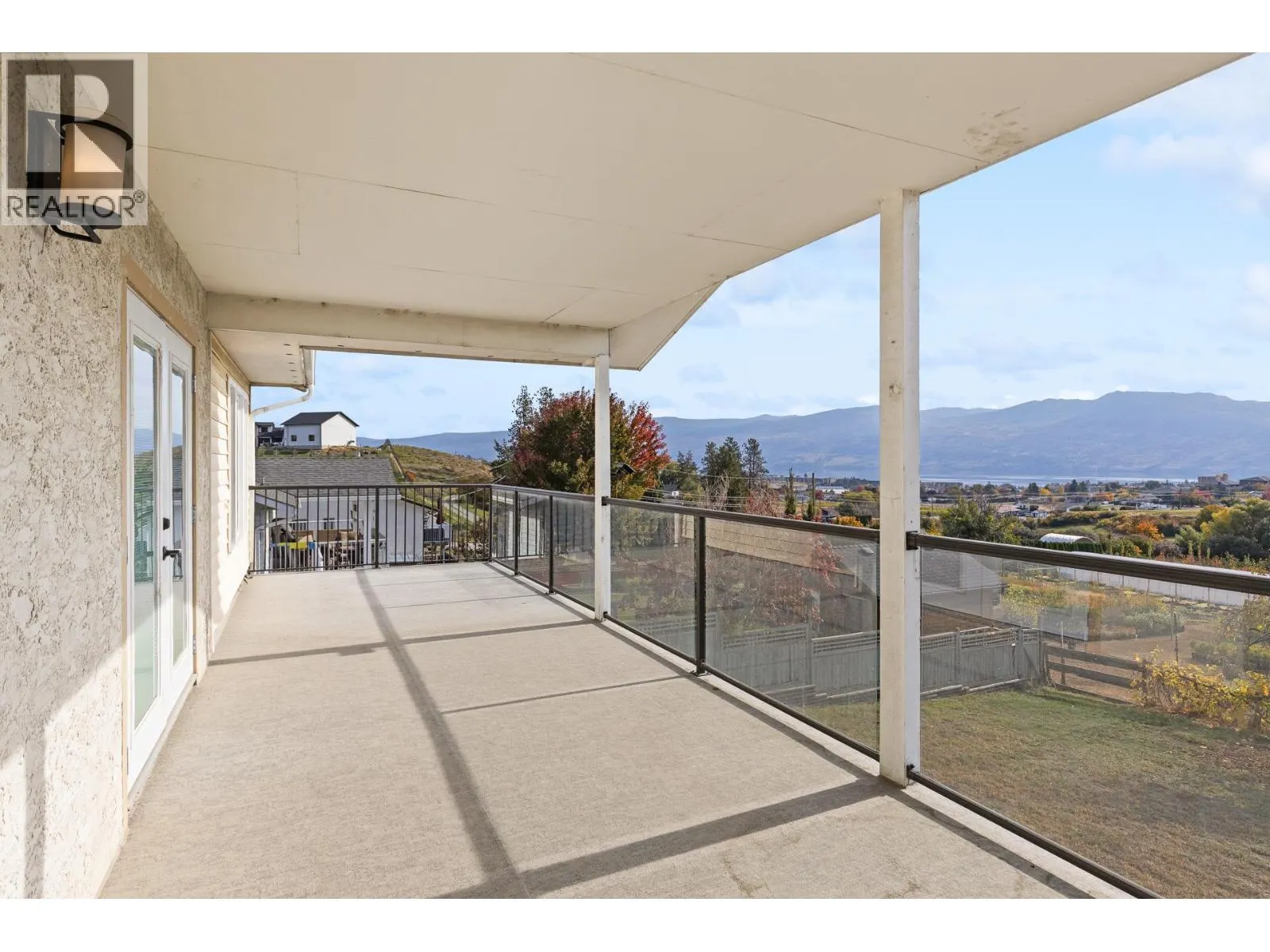 2582 Neufeld Crescent