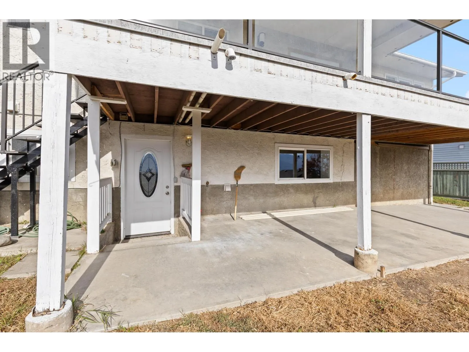 2582 Neufeld Crescent