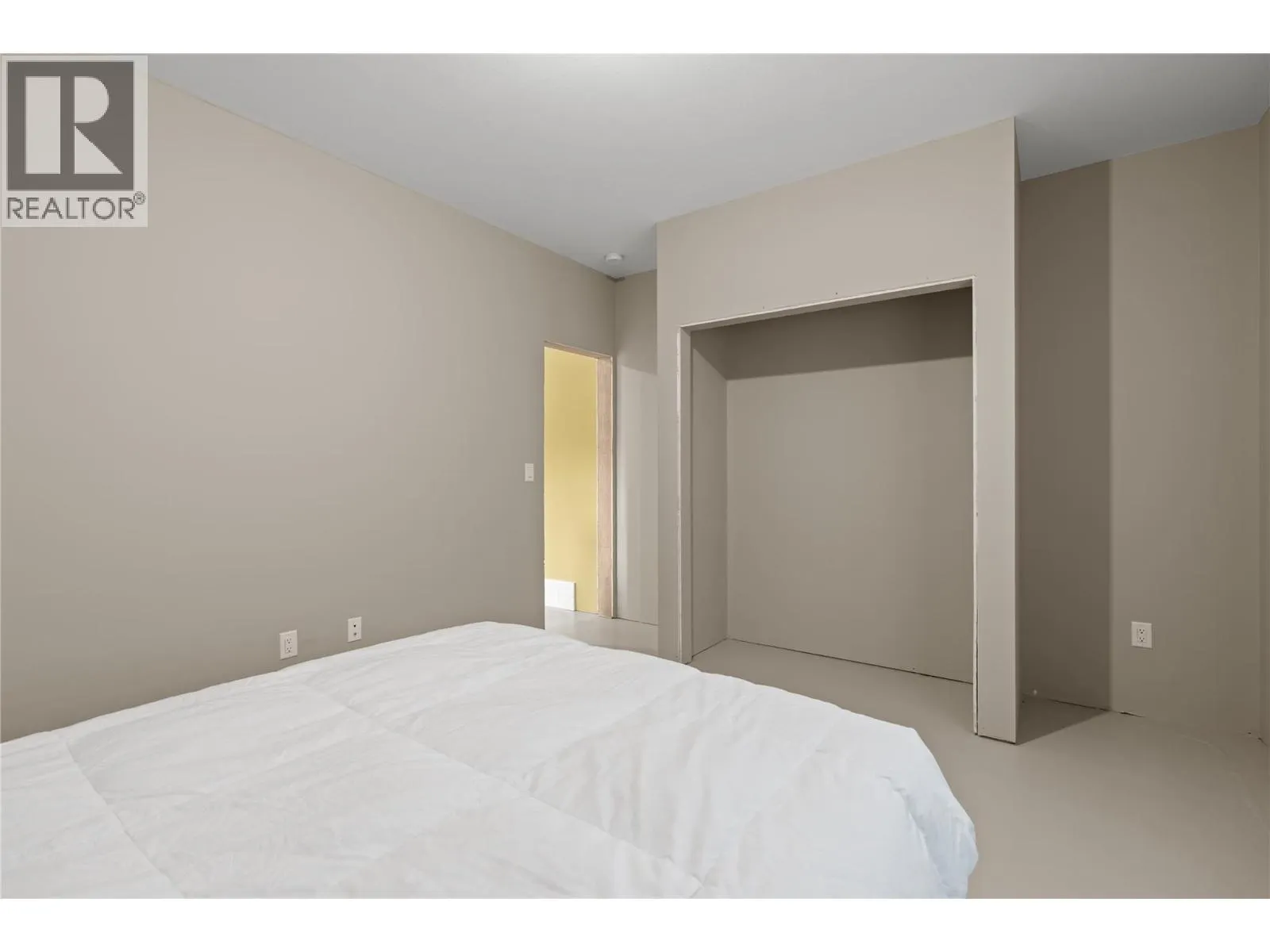 9196 Tronson Road Unit# 33