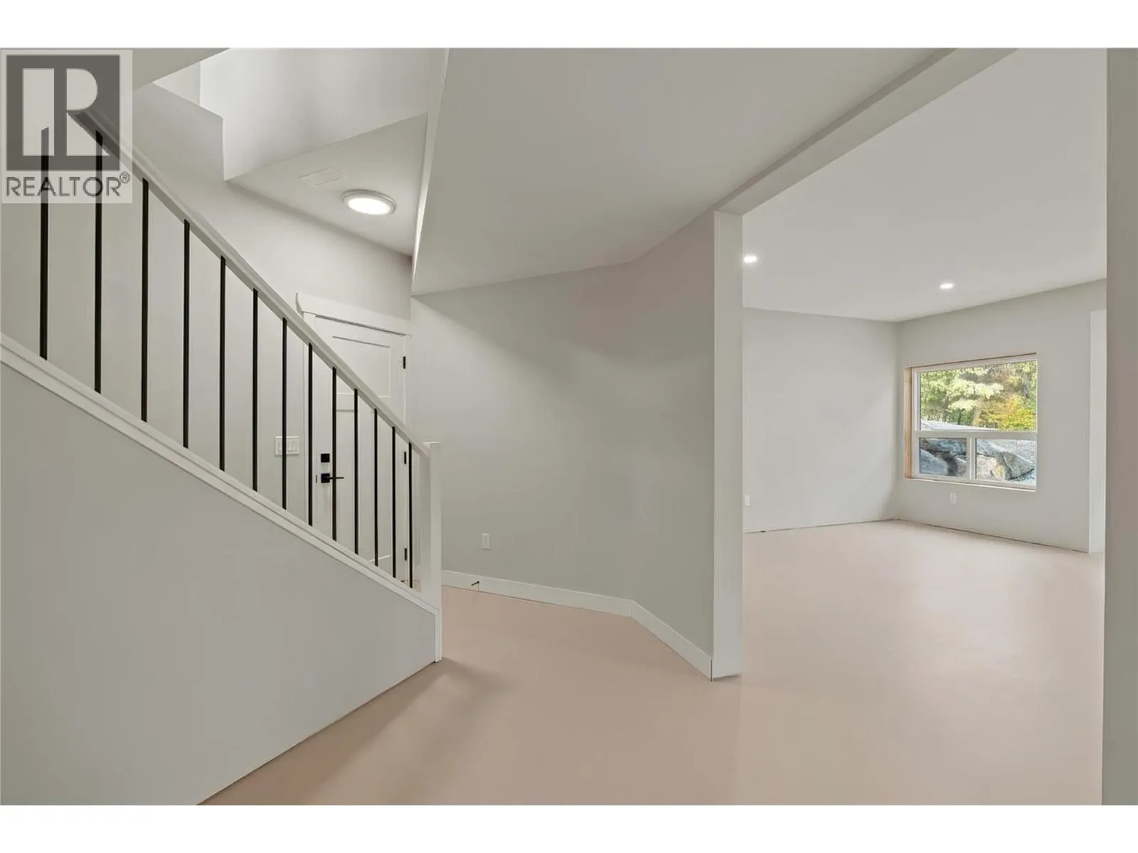 9196 Tronson Road Unit# 33