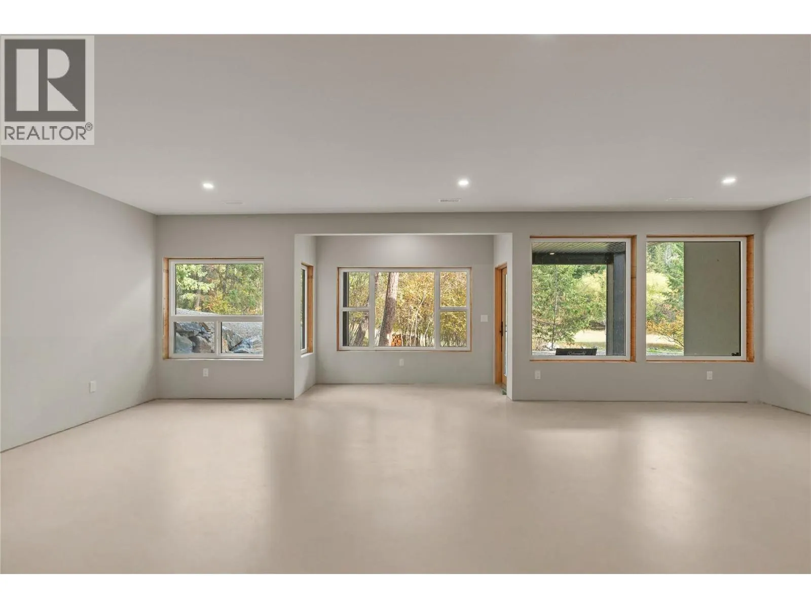 9196 Tronson Road Unit# 33