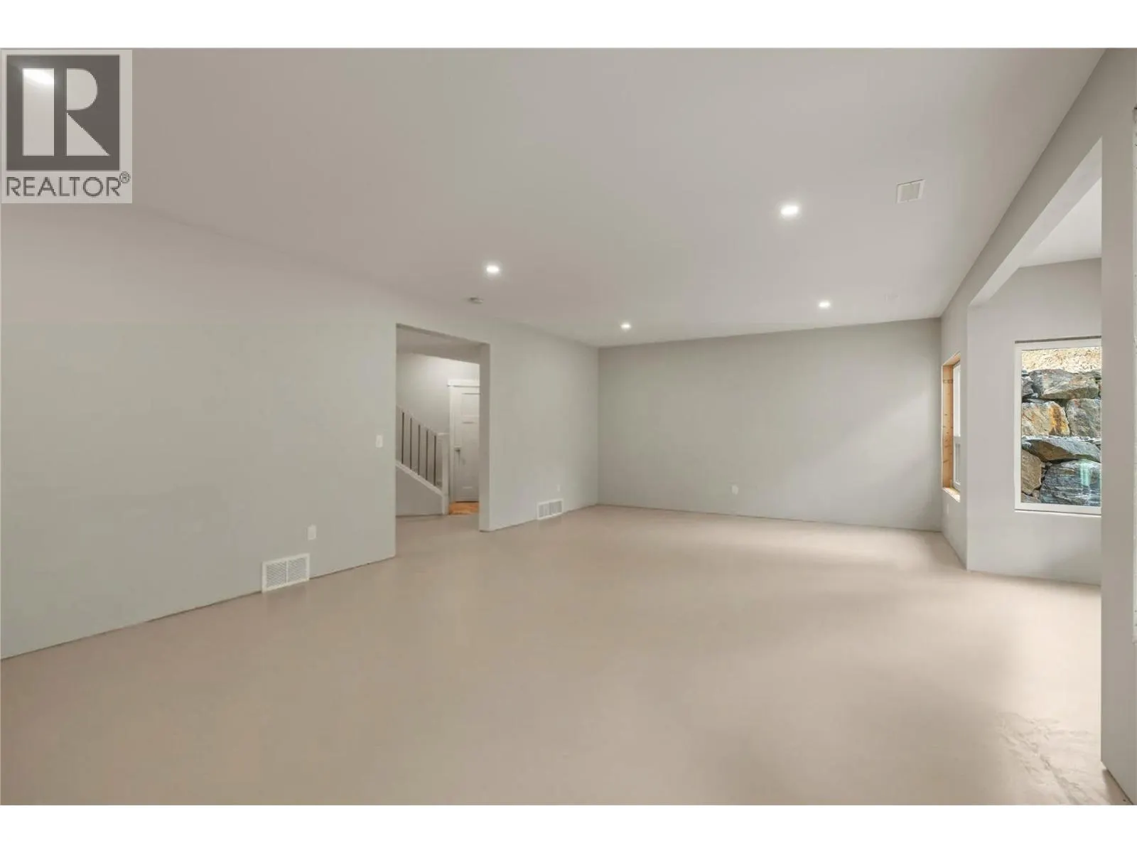 9196 Tronson Road Unit# 33