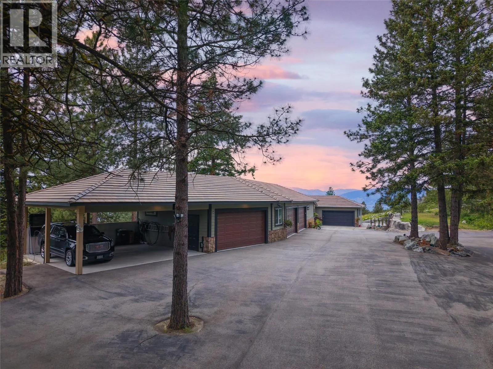 1370 Bullmoose Way