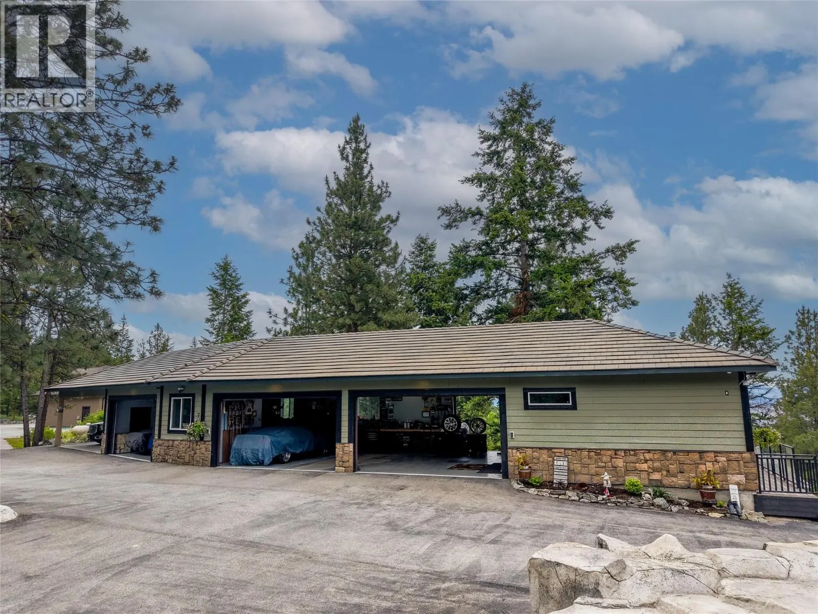 1370 Bullmoose Way