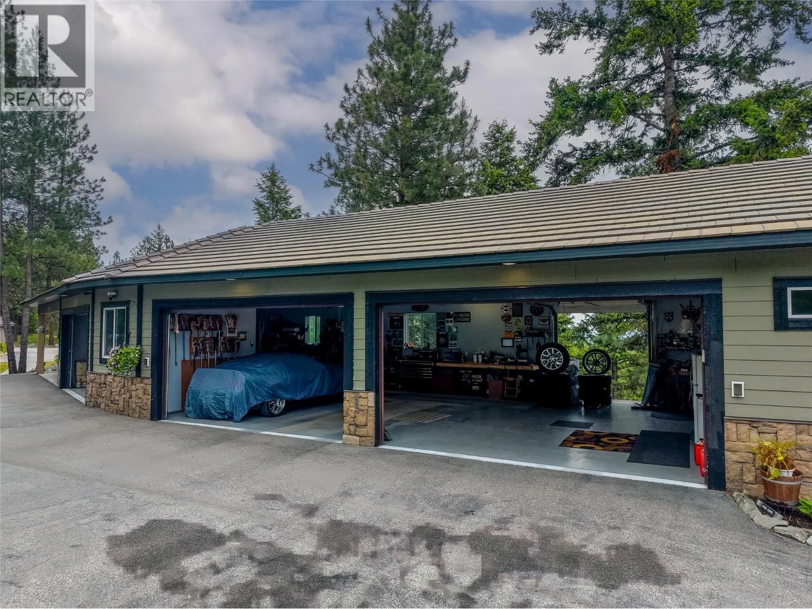 1370 Bullmoose Way