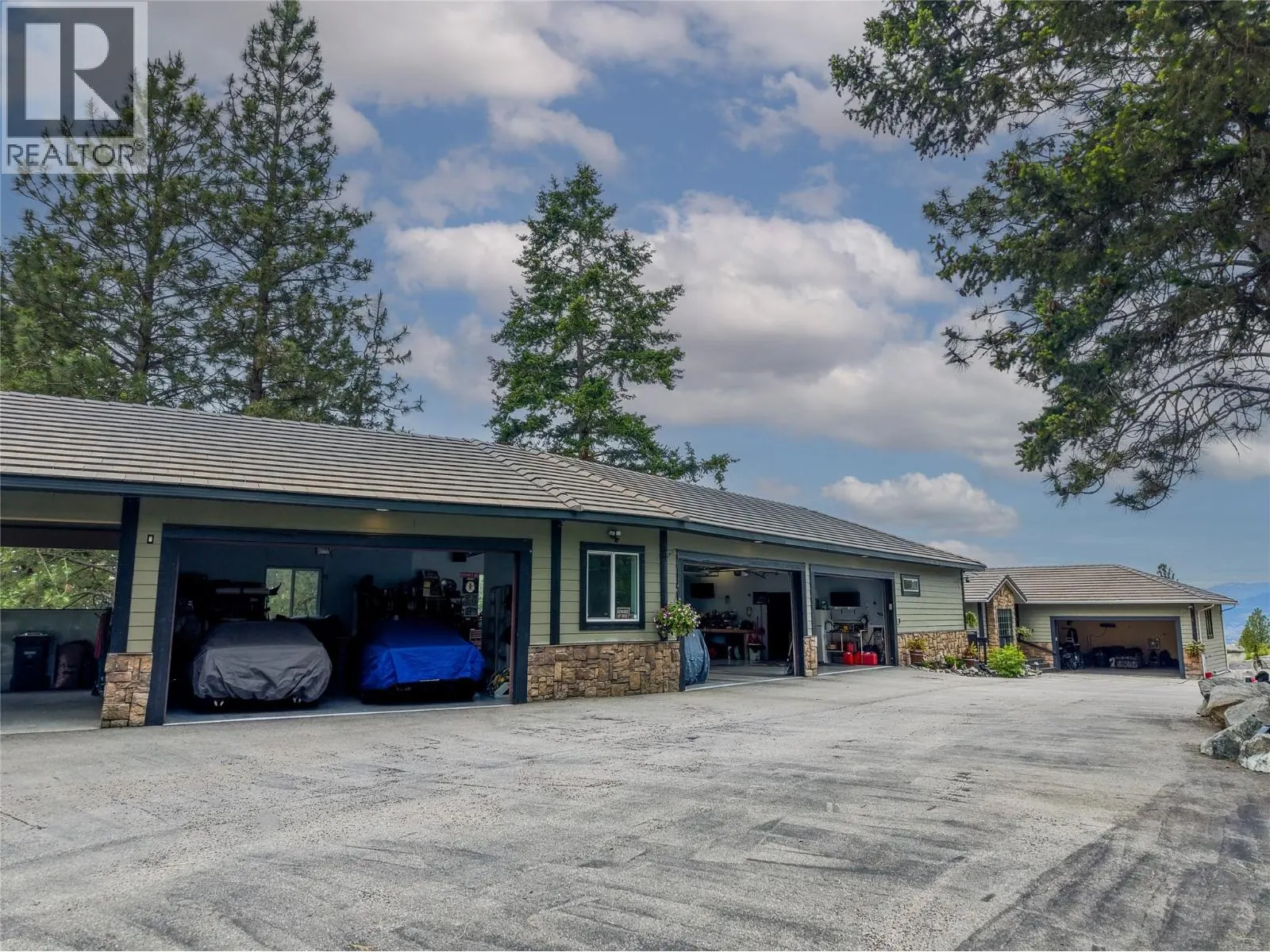 1370 Bullmoose Way