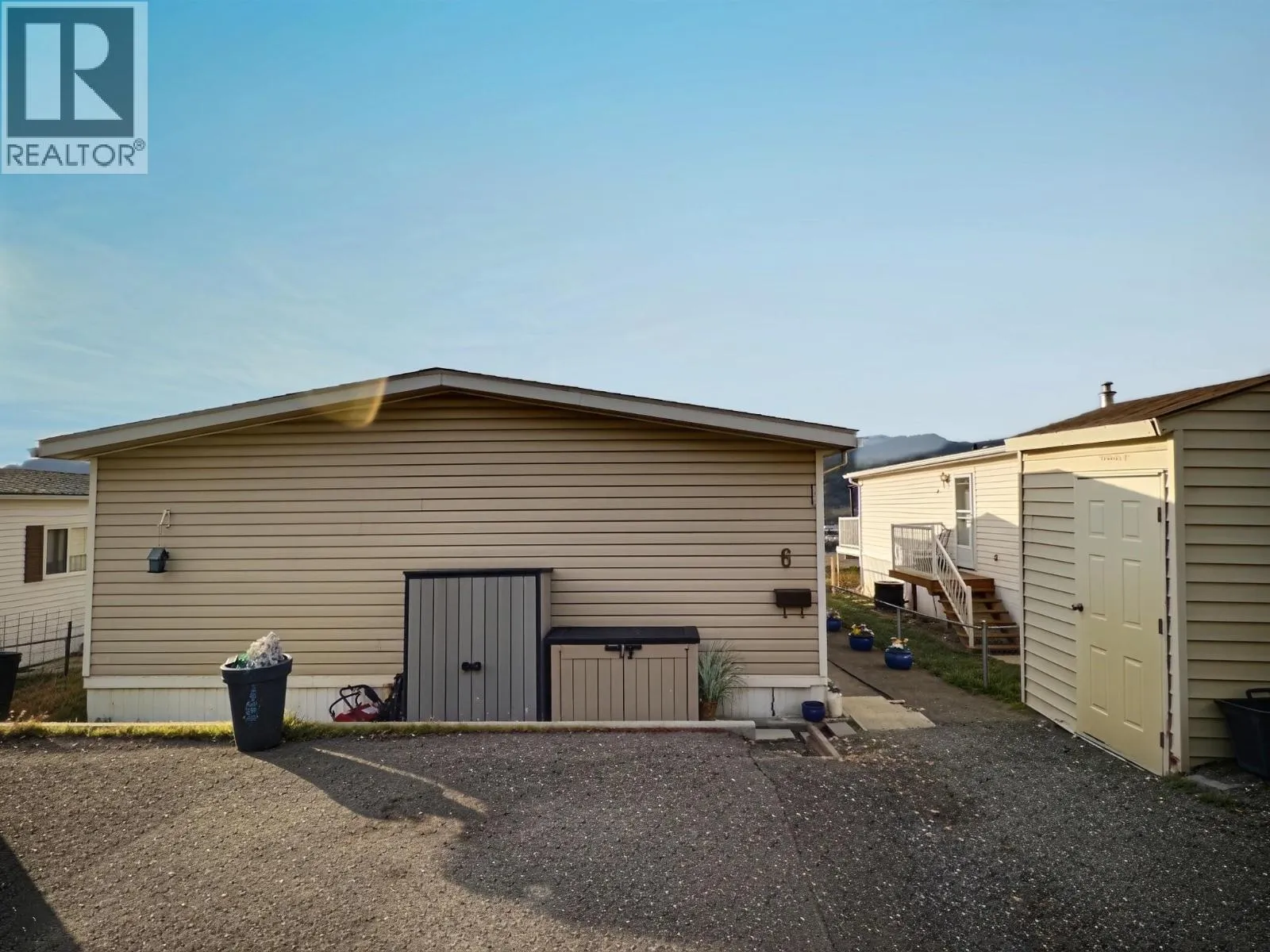 3099 SHUSWAP  E Road Unit# 6