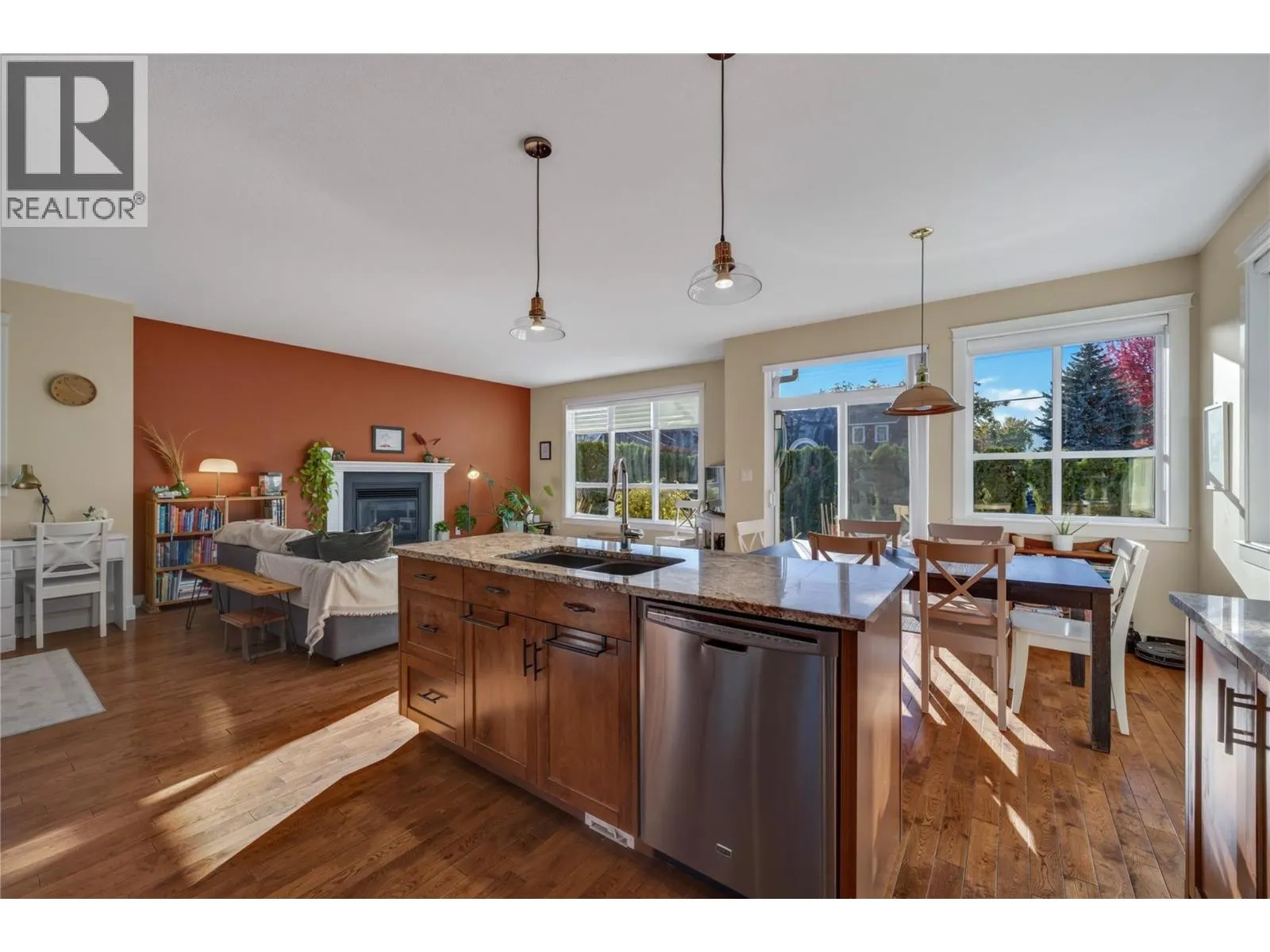 644 VICTORIA Drive Unit# 101