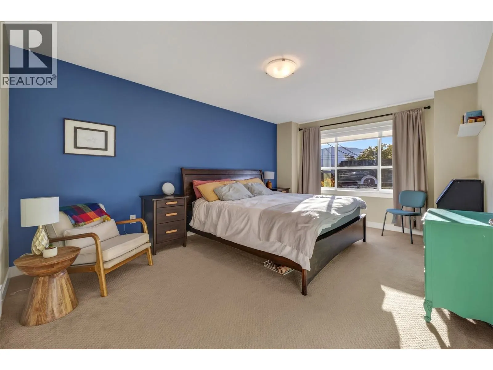644 VICTORIA Drive Unit# 101