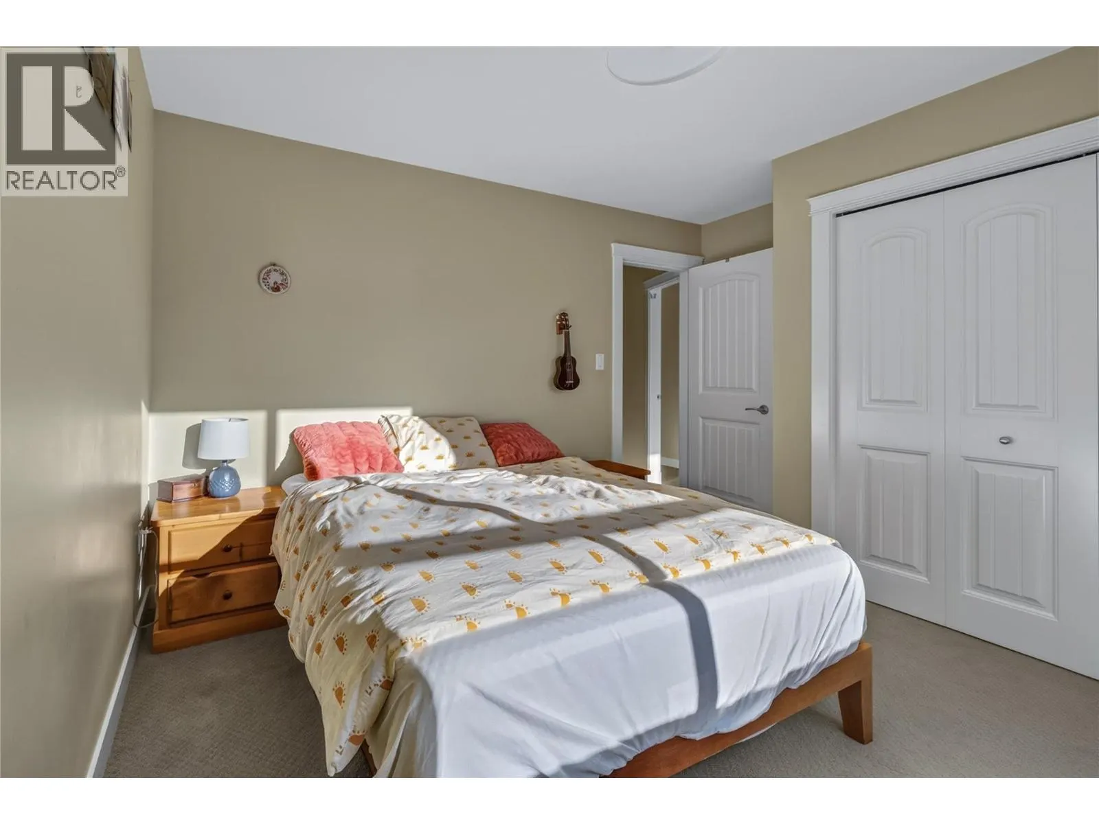 644 VICTORIA Drive Unit# 101