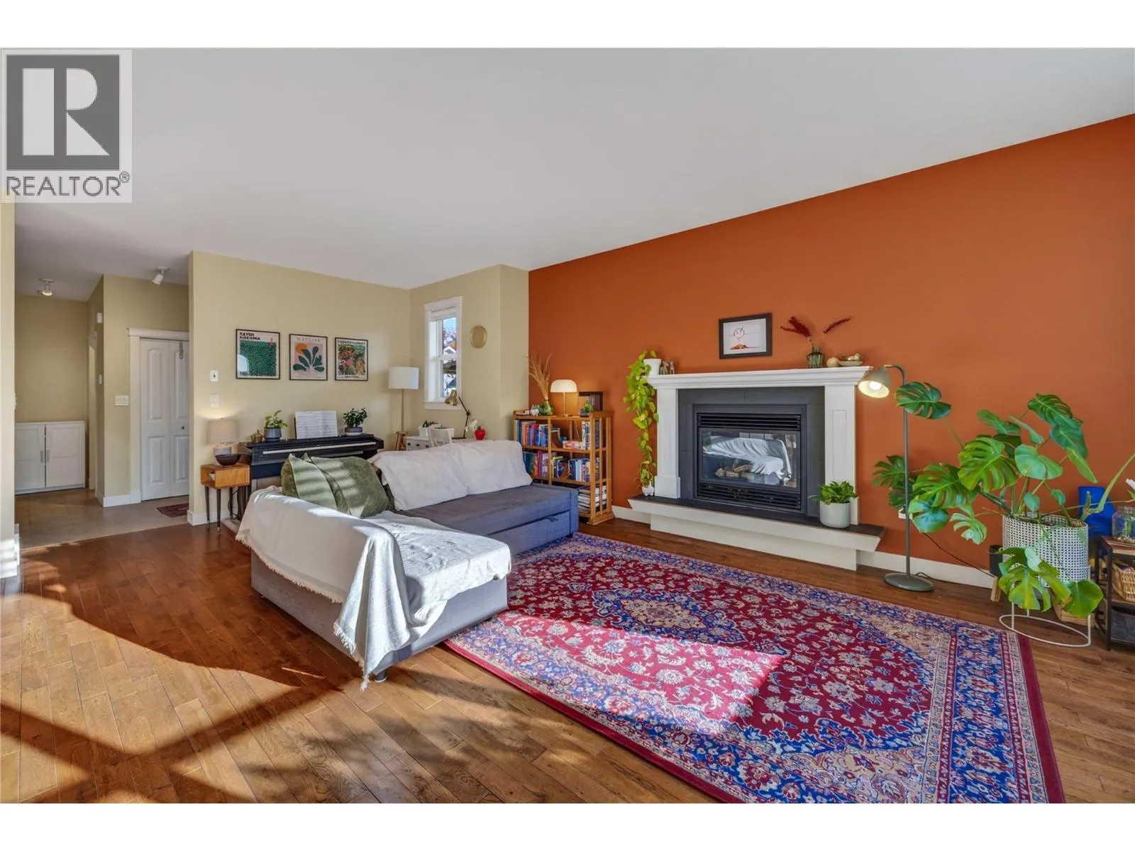 644 VICTORIA Drive Unit# 101