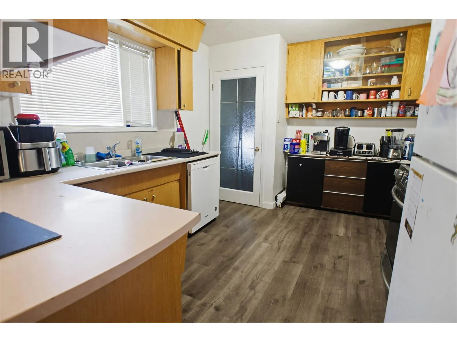 682 Alberni Avenue