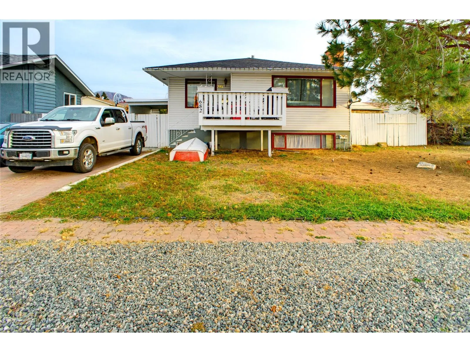 682 Alberni Avenue