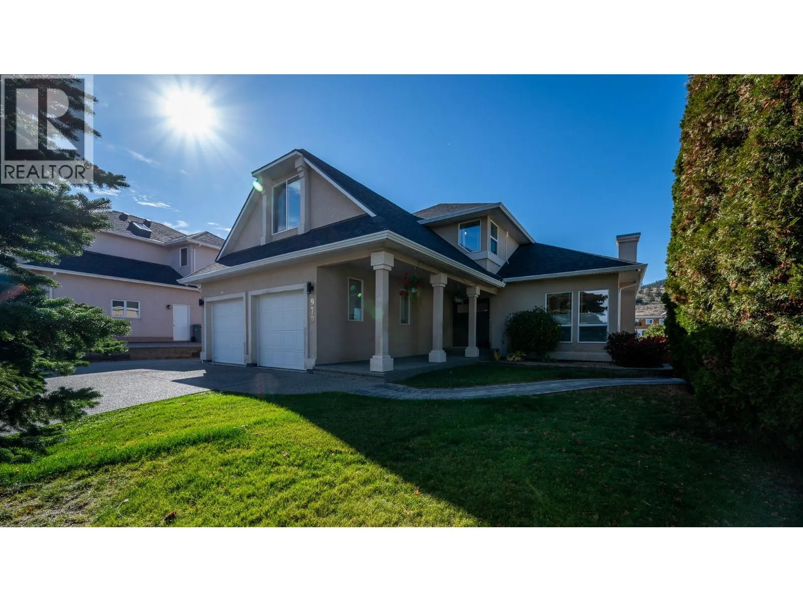 979 Regent Crescent