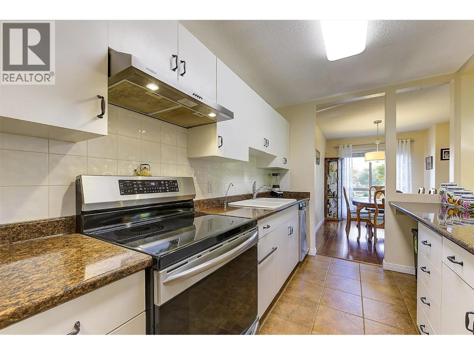 709 Houghton Road Unit# 311
