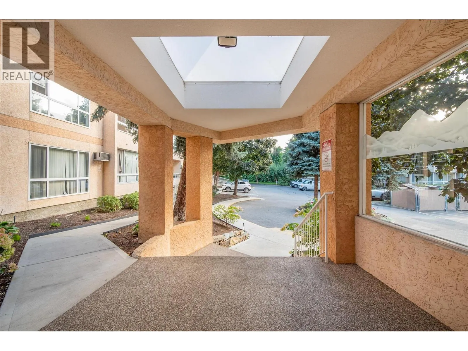 709 Houghton Road Unit# 311