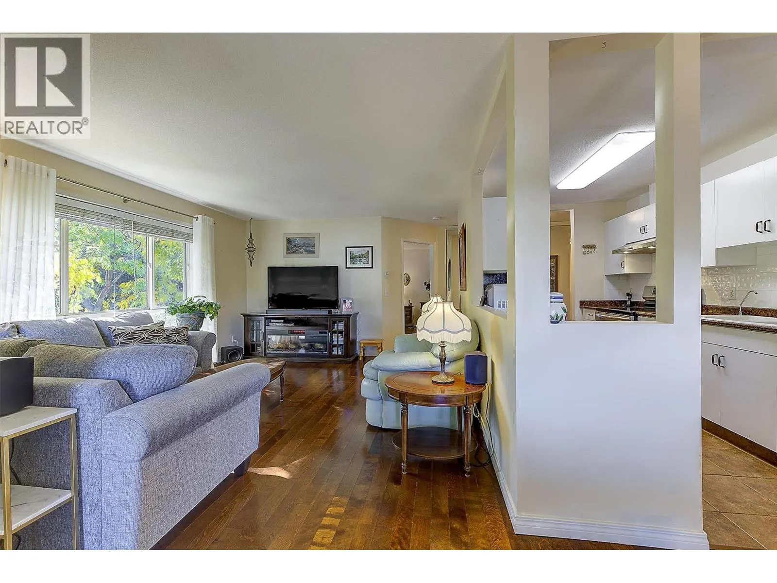 709 Houghton Road Unit# 311