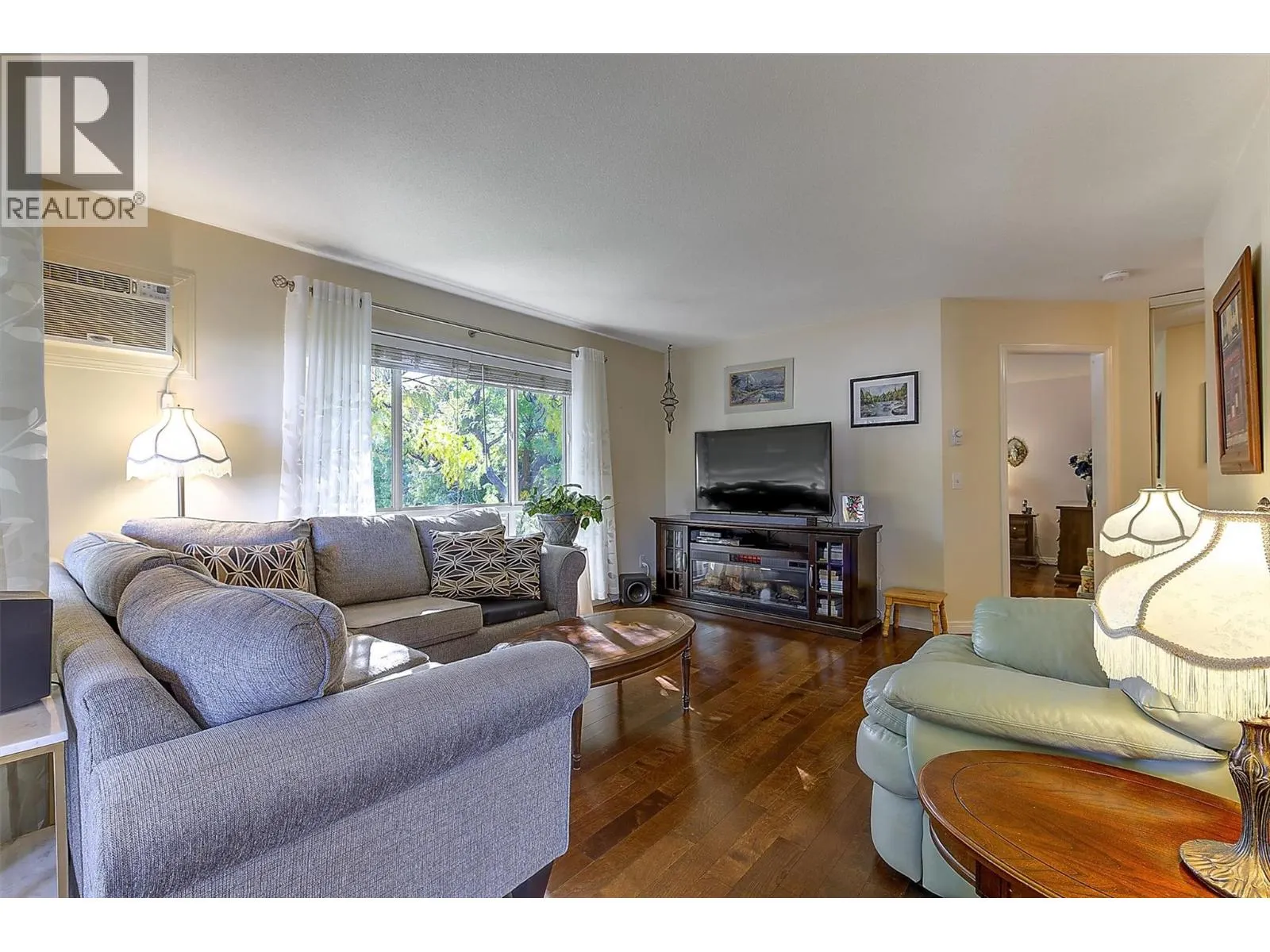 709 Houghton Road Unit# 311