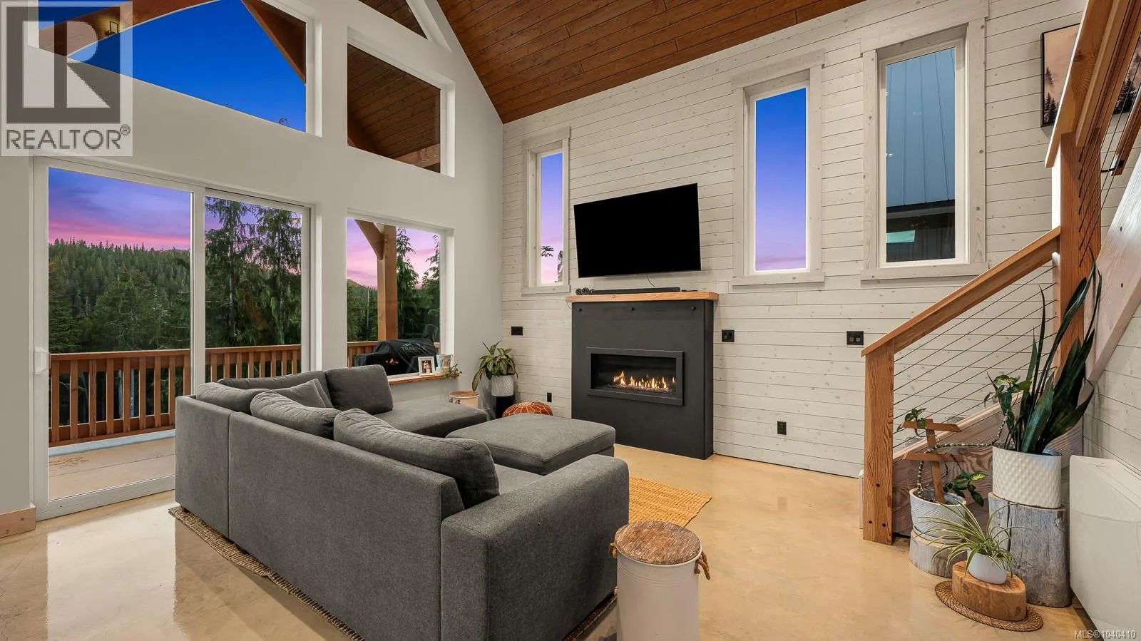 455 ARROWSMITH Ridge
