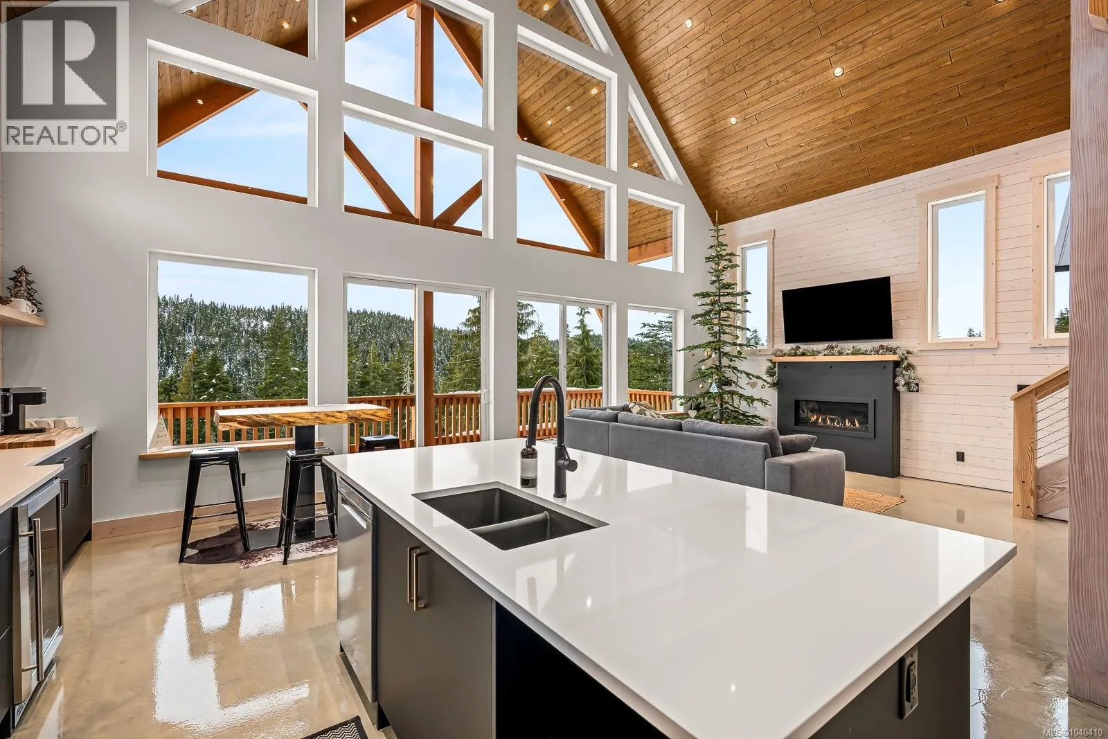 455 ARROWSMITH Ridge