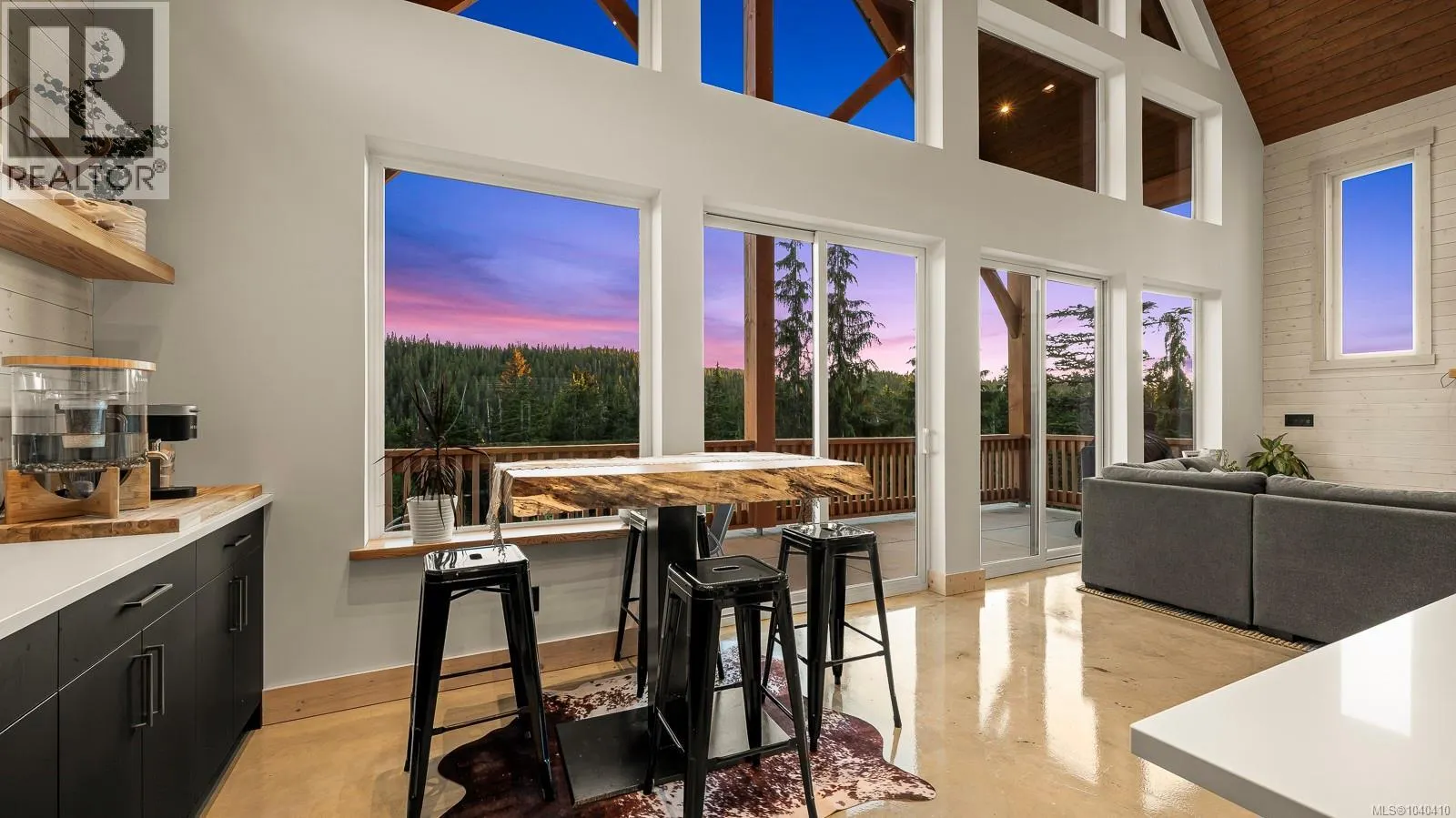 455 ARROWSMITH Ridge
