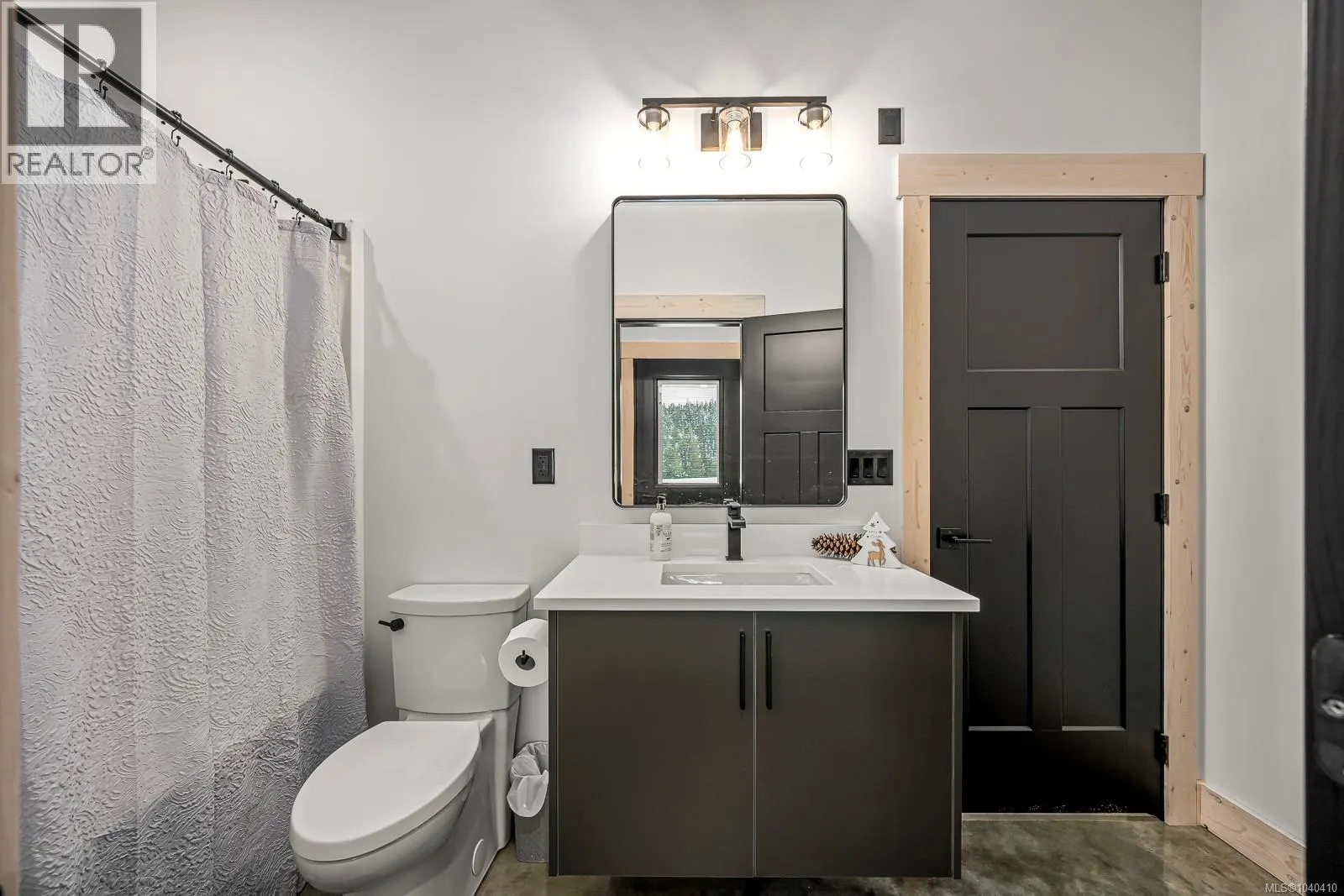 455 ARROWSMITH Ridge