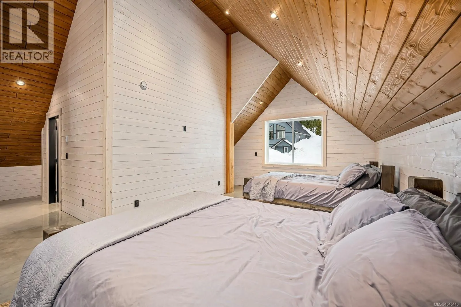 455 ARROWSMITH Ridge