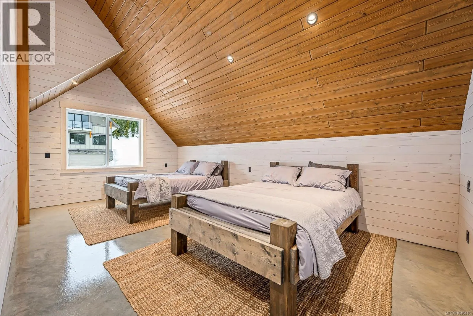 455 ARROWSMITH Ridge