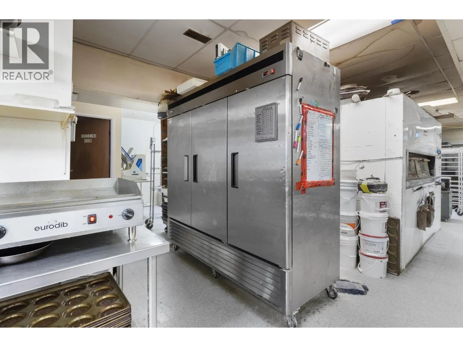 1025 CANYON Street Unit# Leased Premises Of