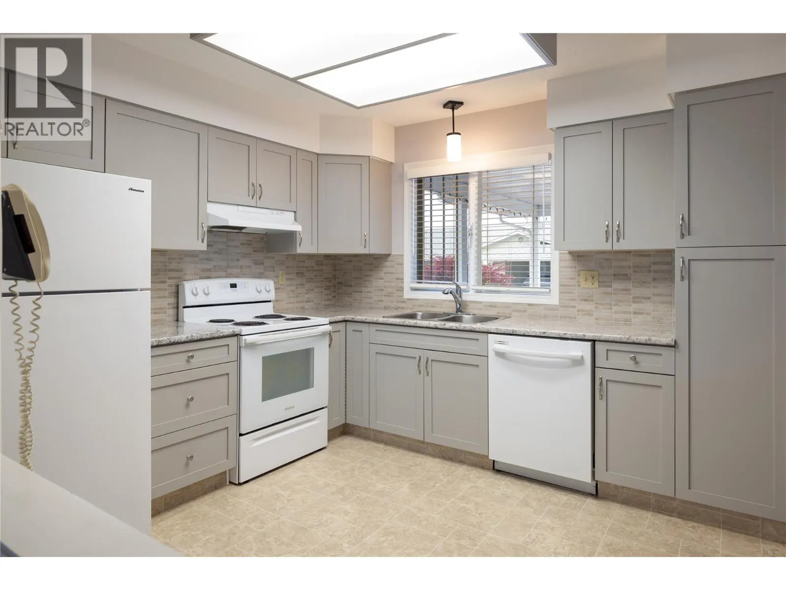 3900 27 Avenue Unit# 2