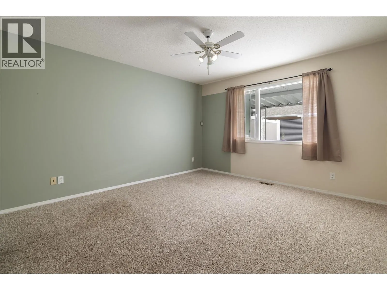 3900 27 Avenue Unit# 2