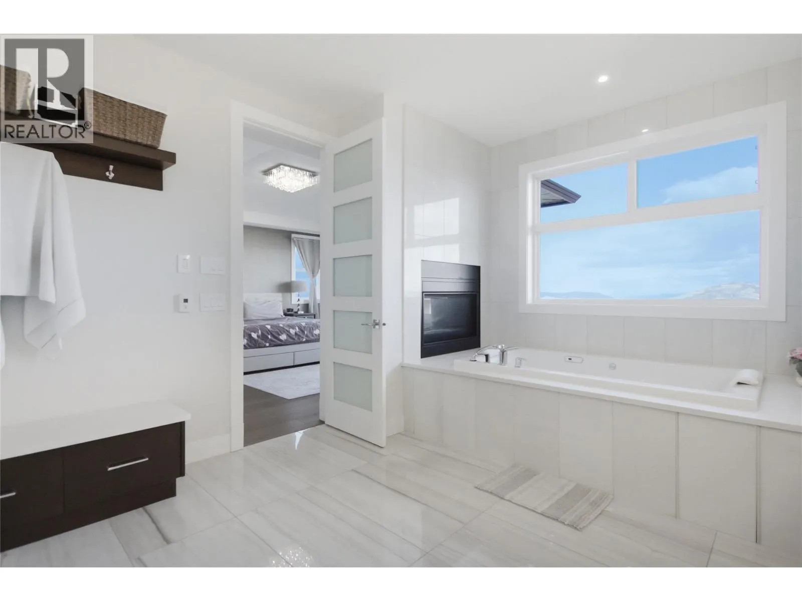 2166 Crosshill Drive