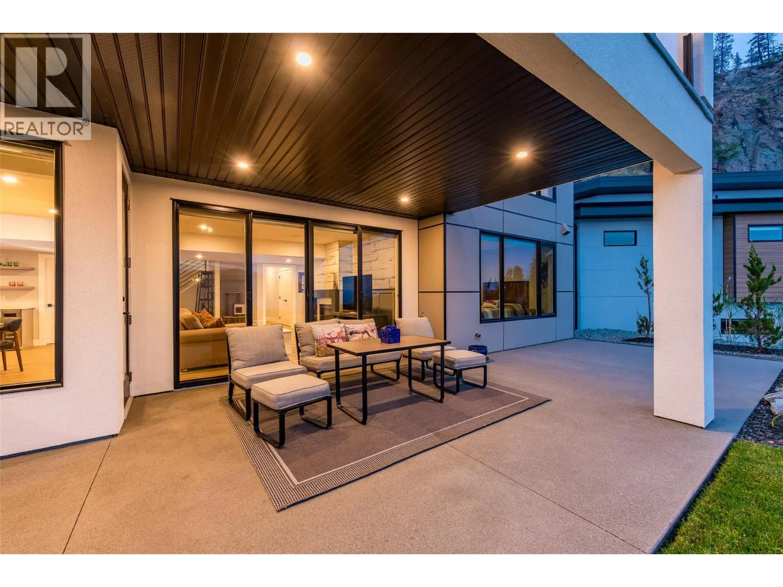 9874 Beacon Hill Drive
