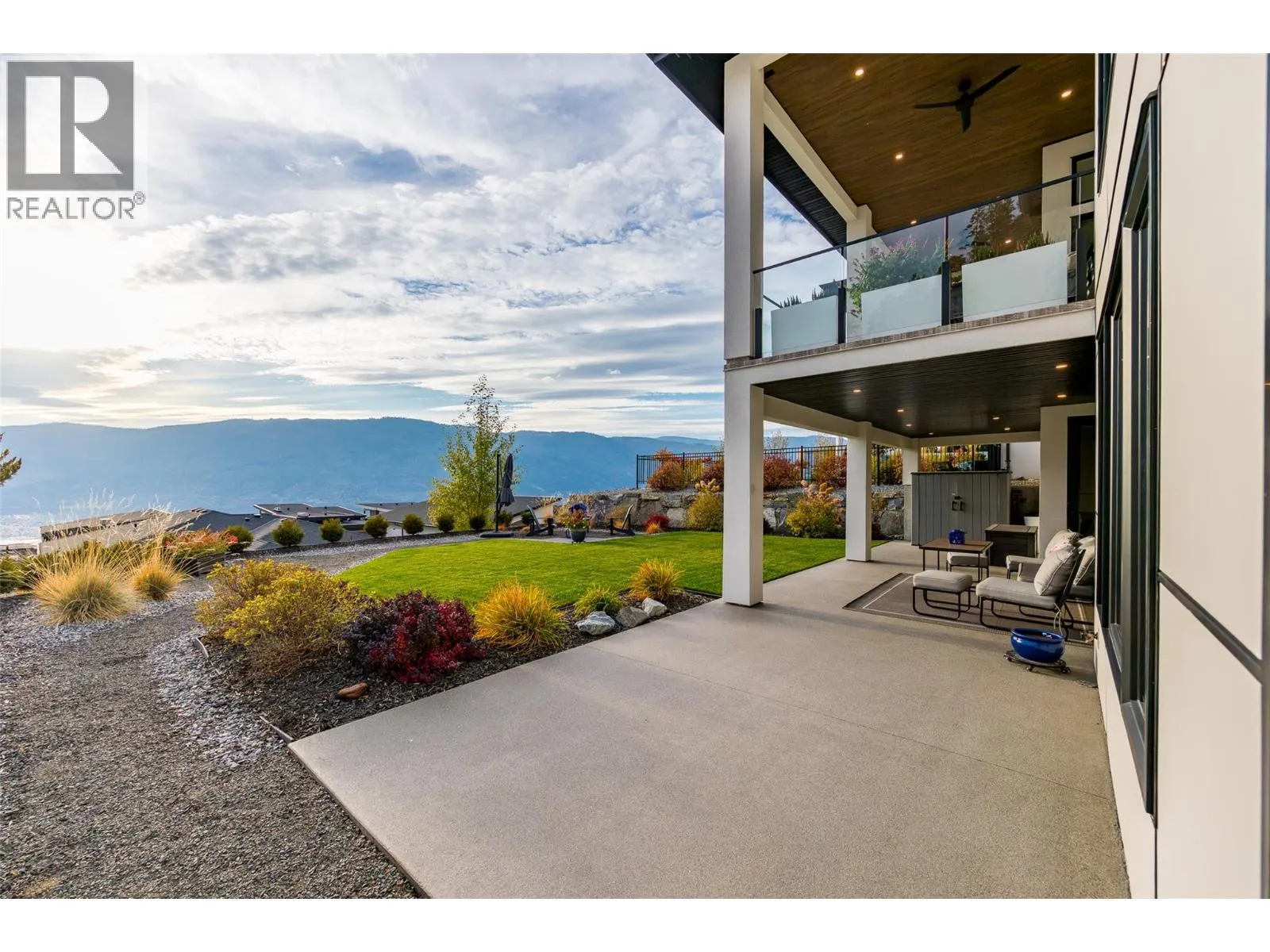 9874 Beacon Hill Drive