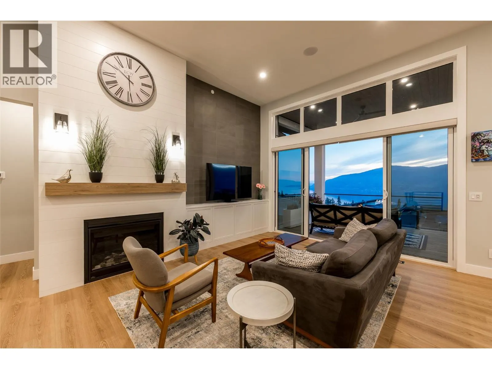 9874 Beacon Hill Drive
