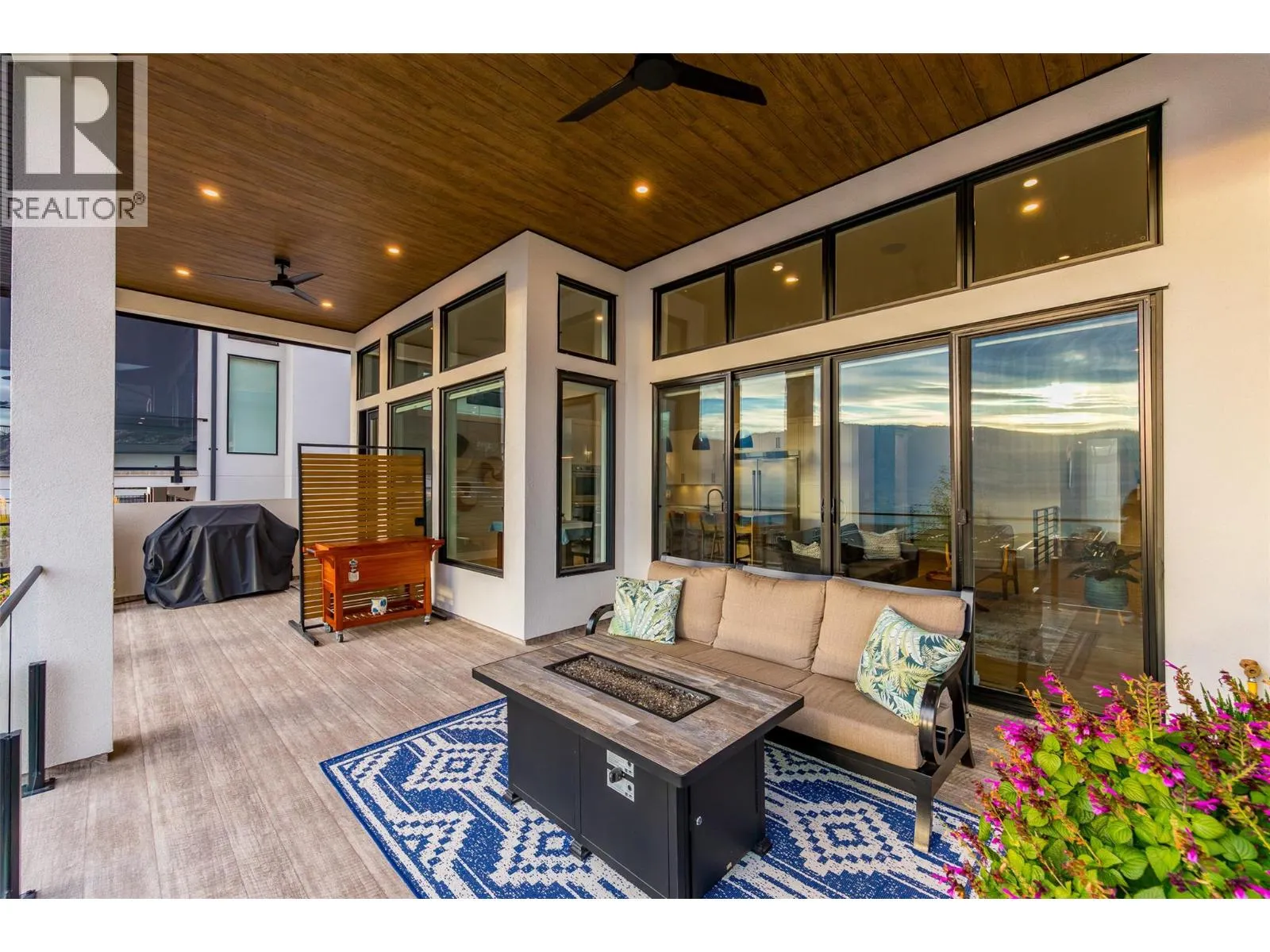 9874 Beacon Hill Drive