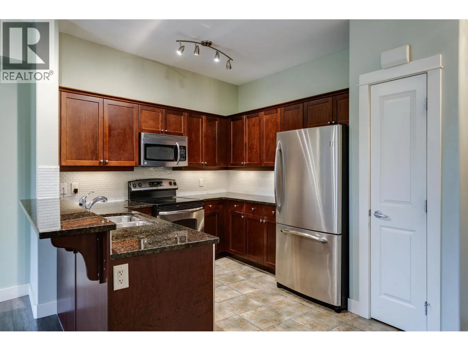 2611 Stillwater Way Unit# 219