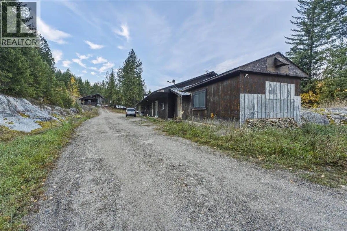1880 Highway 6