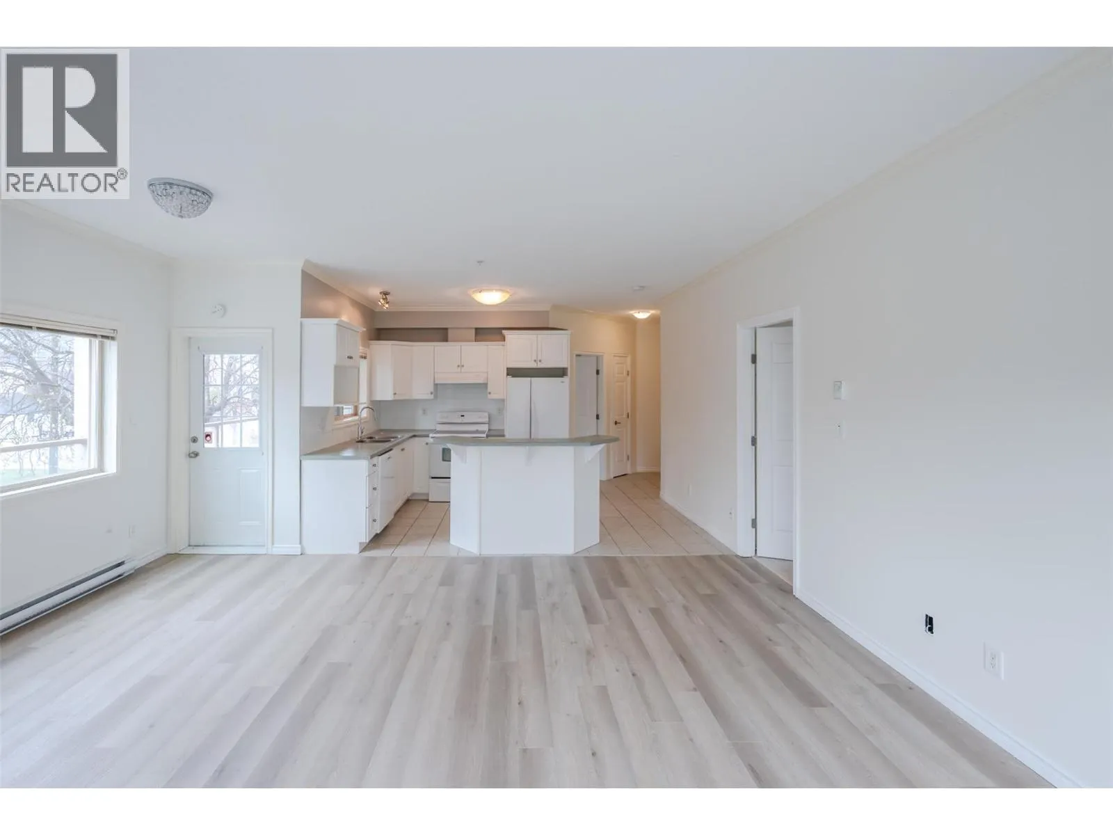 196 WADE Avenue W Unit# 208