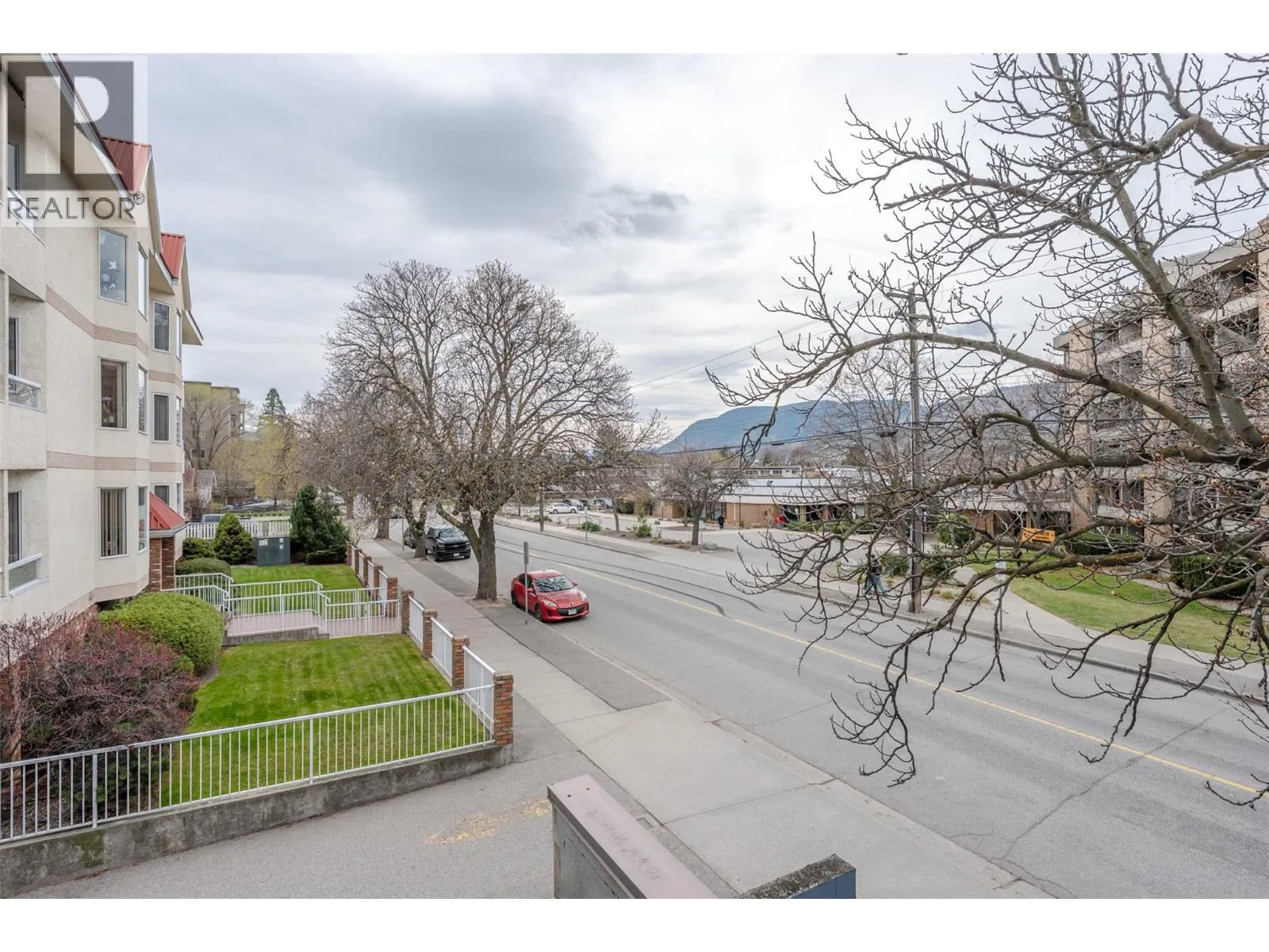 196 WADE Avenue W Unit# 208