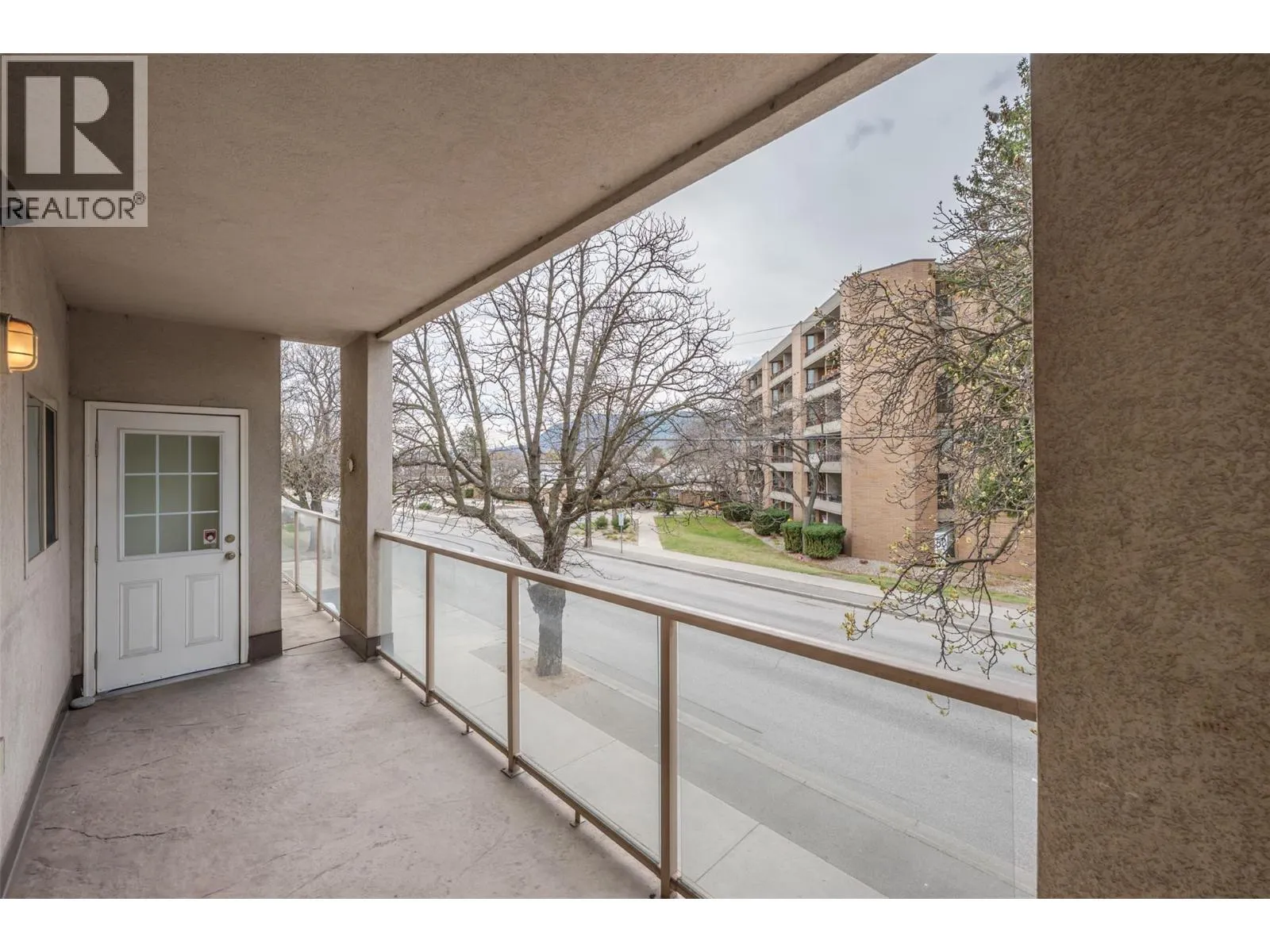196 WADE Avenue W Unit# 208