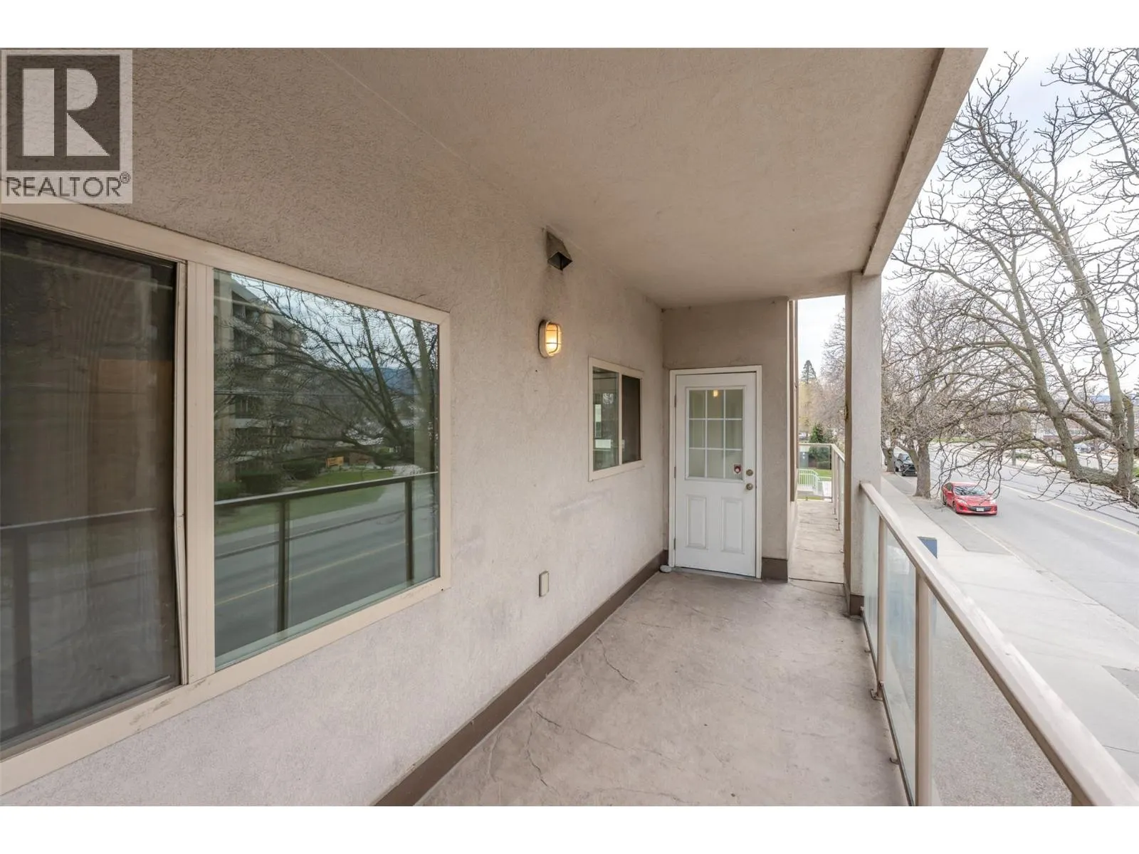 196 WADE Avenue W Unit# 208