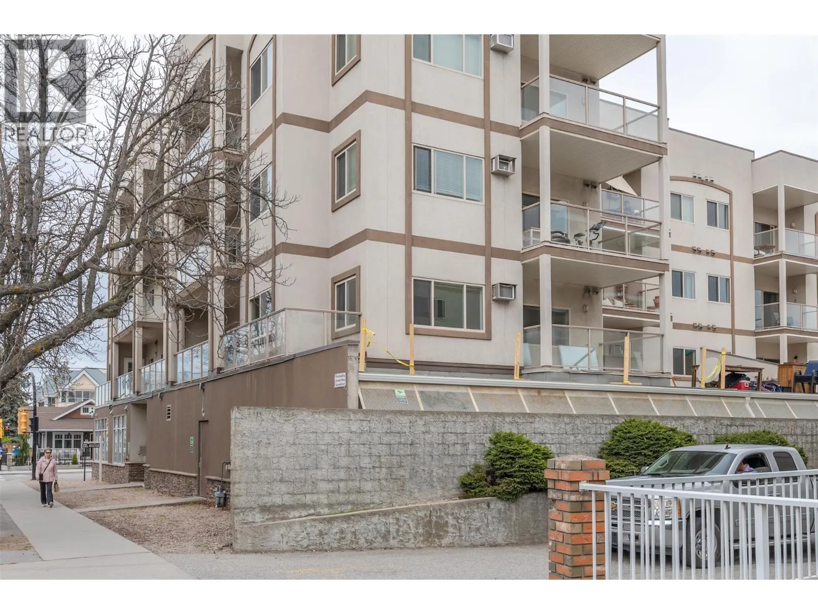 196 WADE Avenue W Unit# 208
