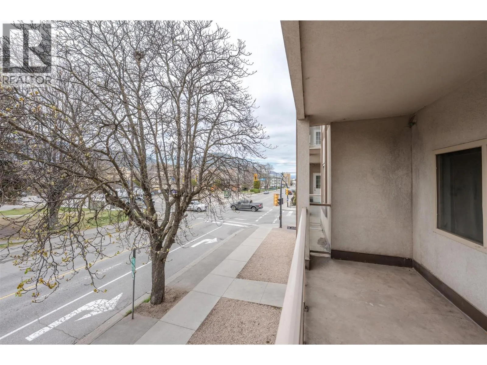 196 WADE Avenue W Unit# 208