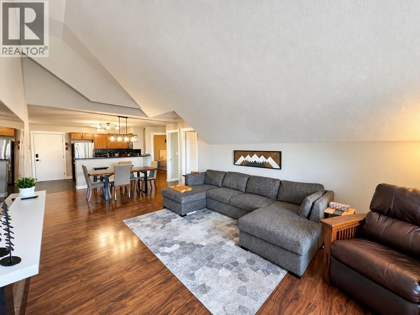 205 3RD Avenue Unit# 3419