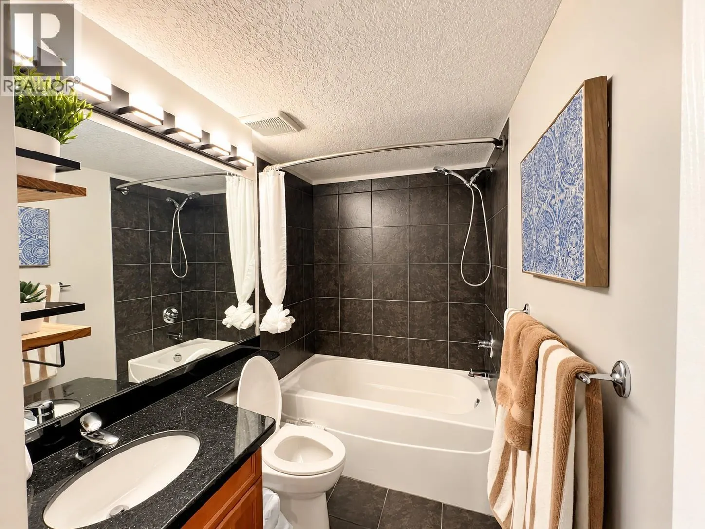 205 3RD Avenue Unit# 3419