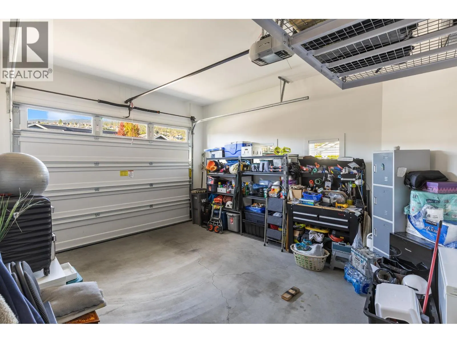 3376 Kingfisher Road