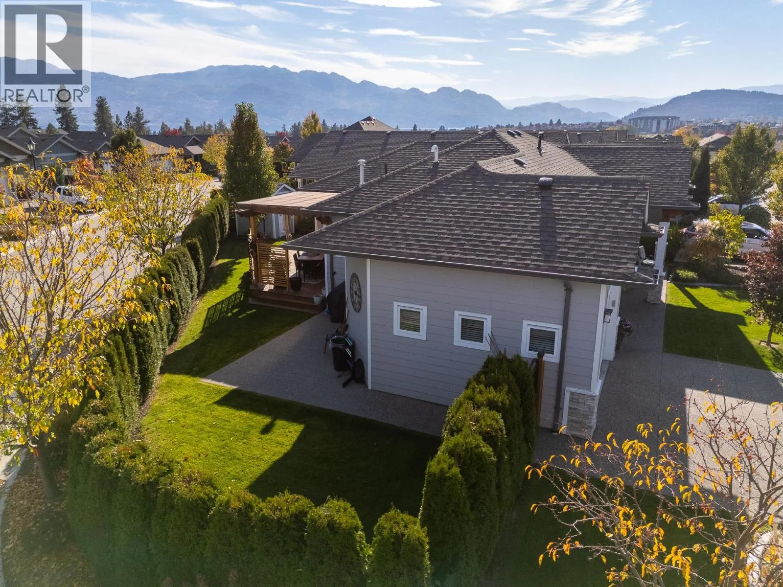 3376 Kingfisher Road