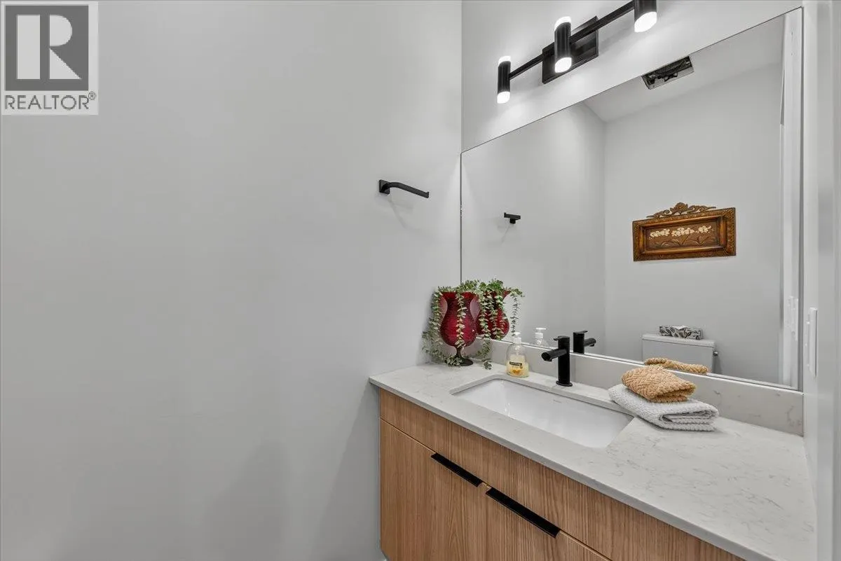 2116 Panorama Drive Unit# 102