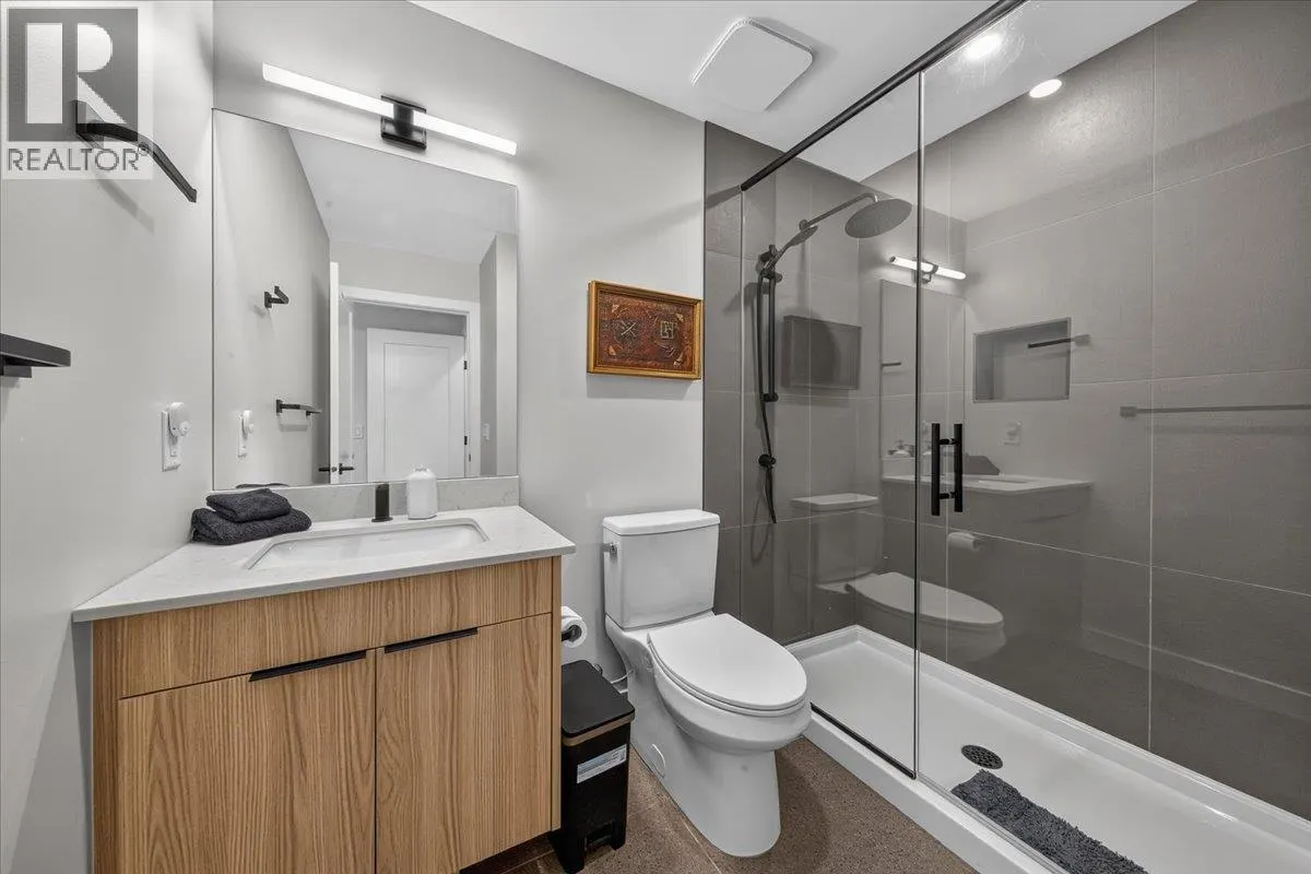 2116 Panorama Drive Unit# 102